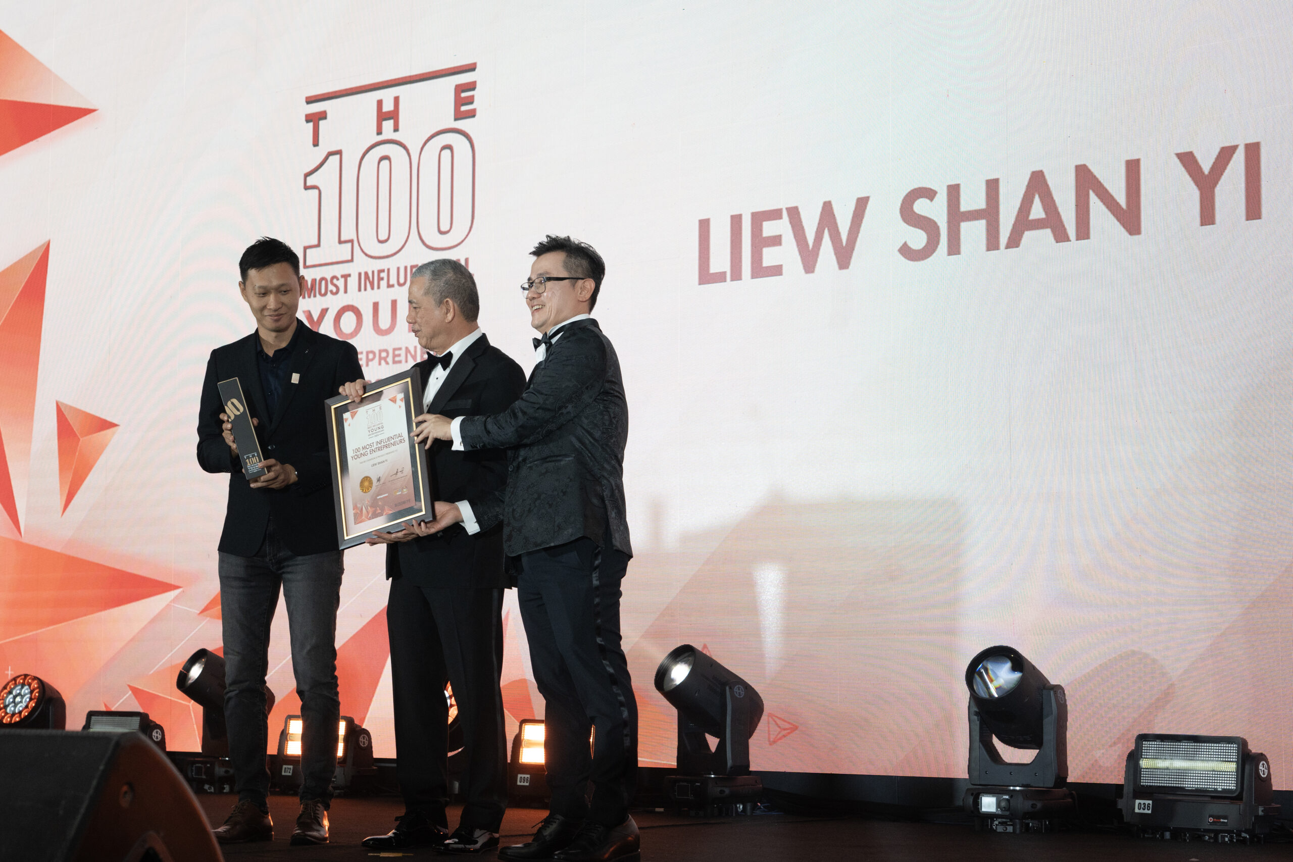 Professional Picture Of Liew Shan Yi