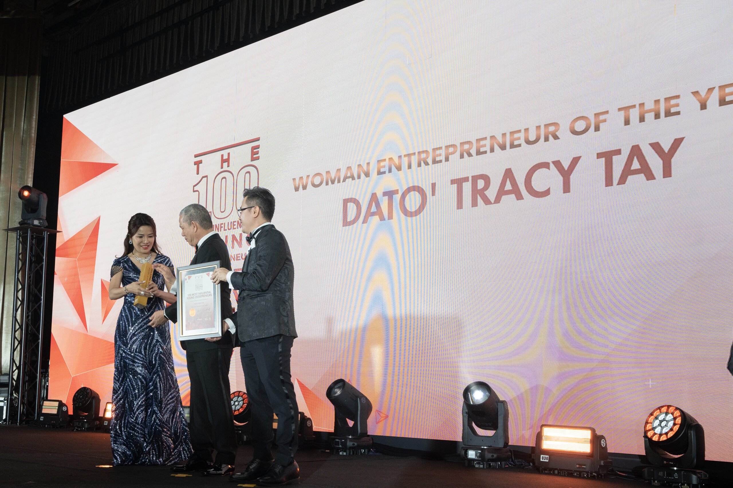 Professional Picture Of Dato Tracy Tay