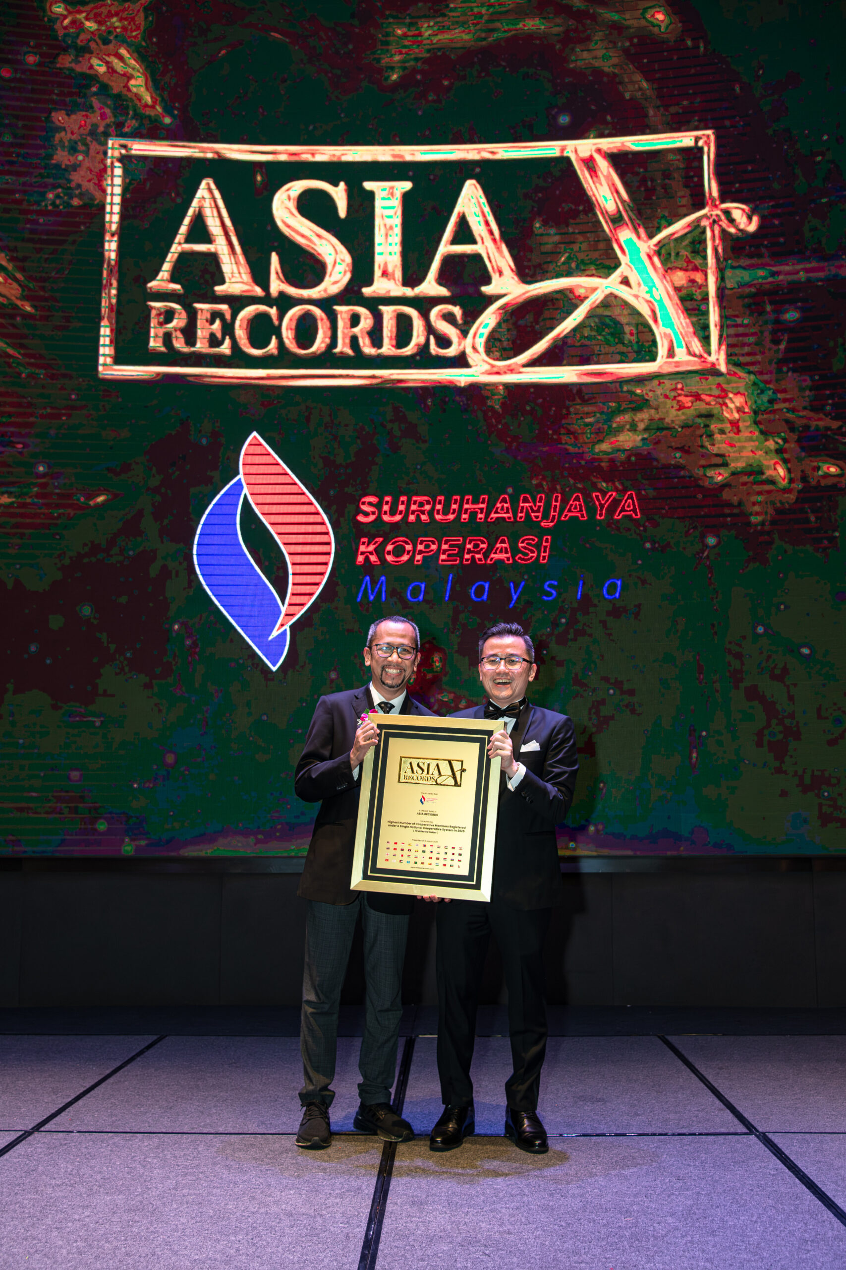 Suruhanjaya Koperasi Malaysia recognised by The Asia Record for highest cooperative members under single national system